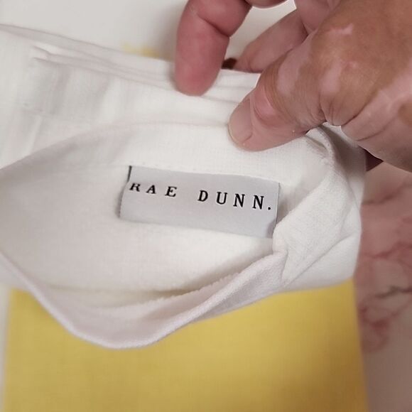 RAE DUNN "BEST MOM" spring kitchen towels NWT - Picture 4 of 4